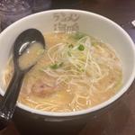 とんこつラーメン(ラーメン海鳴 博多デイトス店)