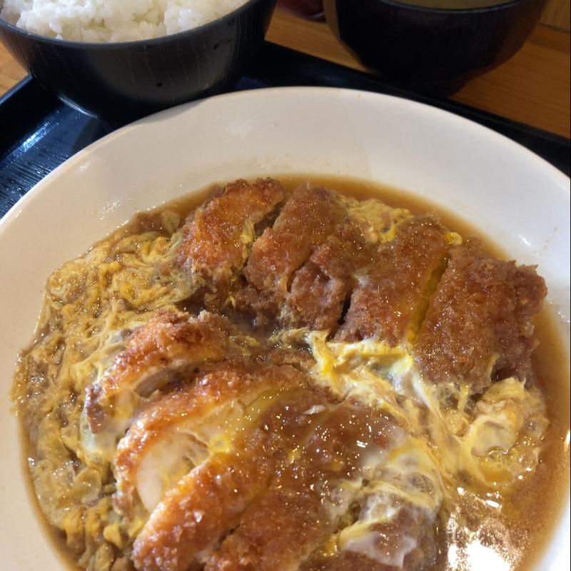チキンカツとじ定食(泰ちゃん （タイチャン）)