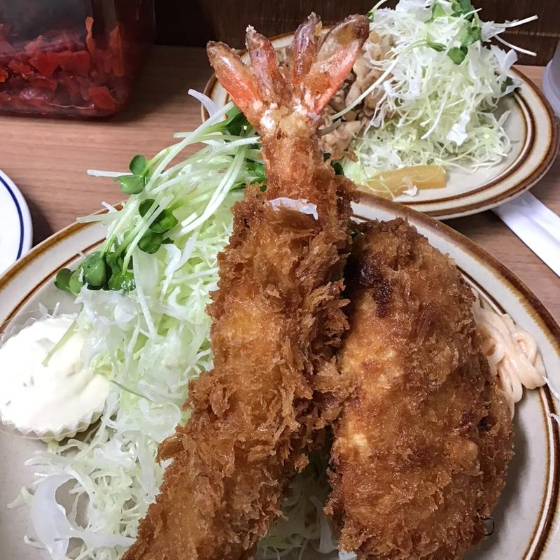 エビフライとクリームコロッケ(キッチン南海 神保町店)