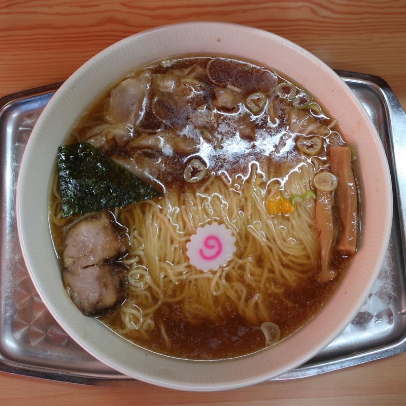 ワンタン麺中盛(1.5玉)(大勝軒 武蔵高萩店 )