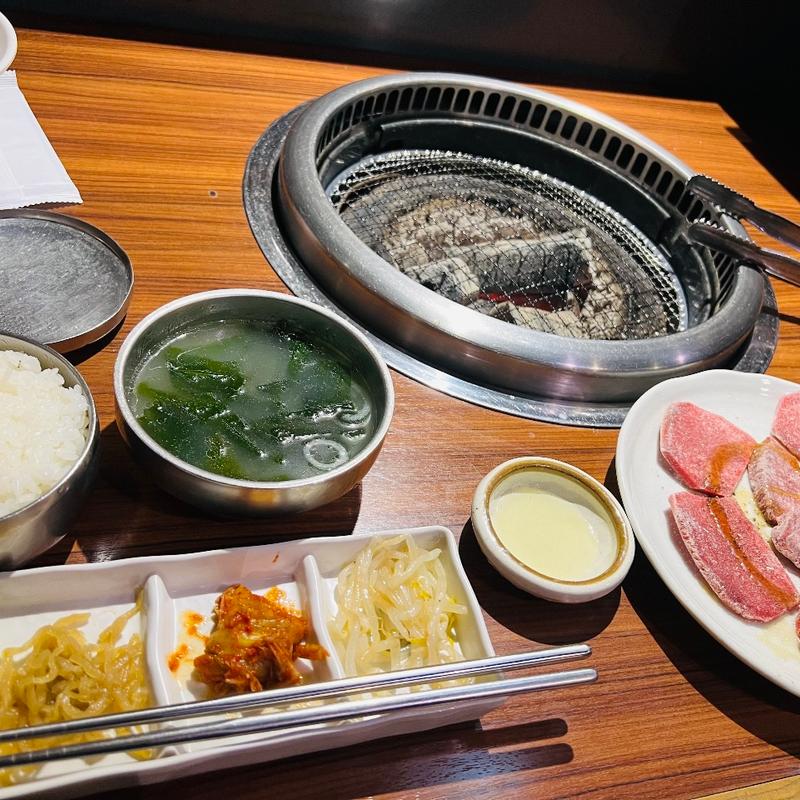 牛タン塩焼き定食(炭火焼肉せんなり)