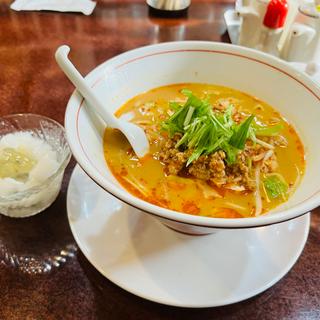 辛担麺と五目チャーハン(台北餃子)