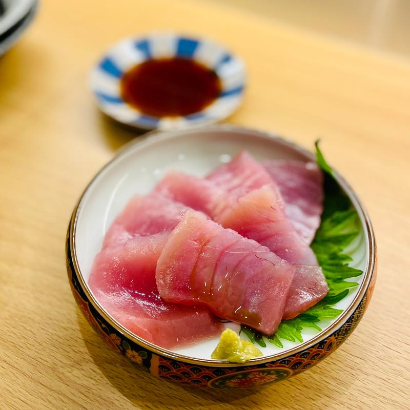 まぐろの刺身(おでん 一品料理の門松)