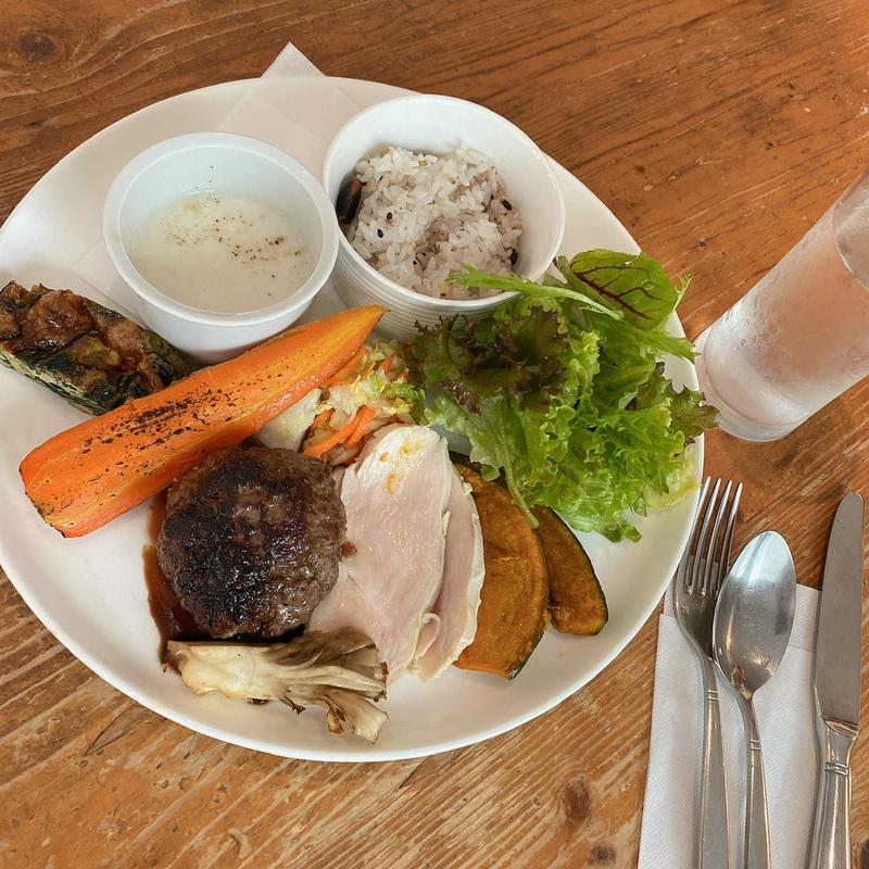 (O’SSAN Kitchen Studio（オッサン キッチンスタジオ）)