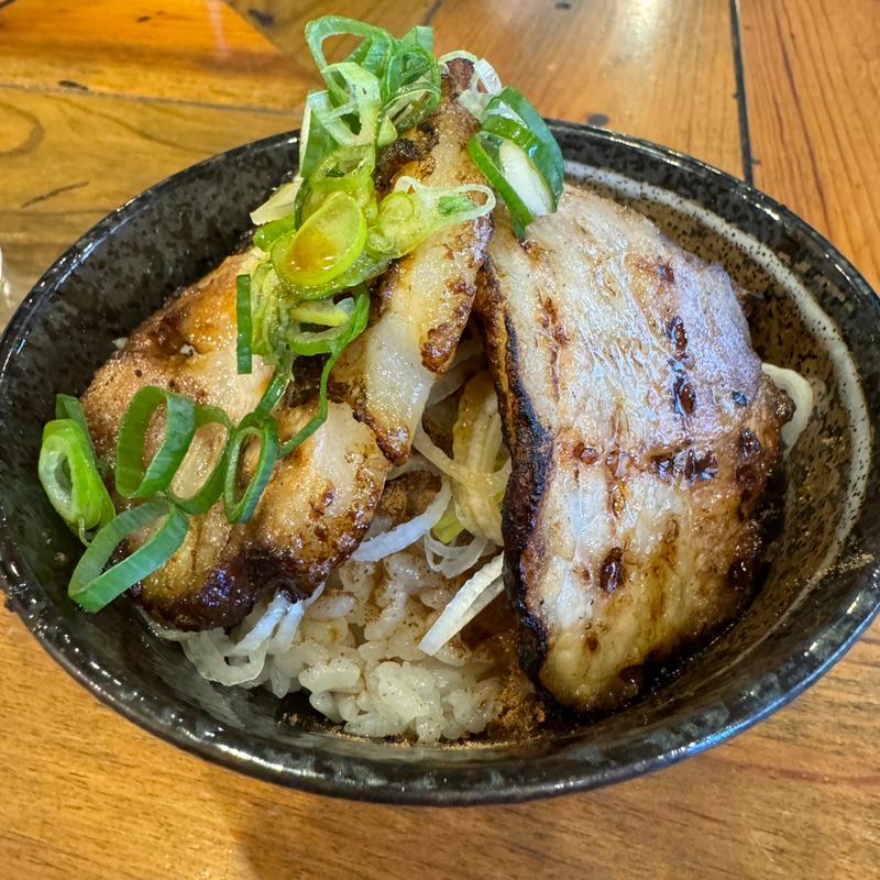 チャーシューご飯(麺匠 るい斗)