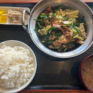 肉ニラ炒め定食(欅屋 （KEYAKIYA）)
