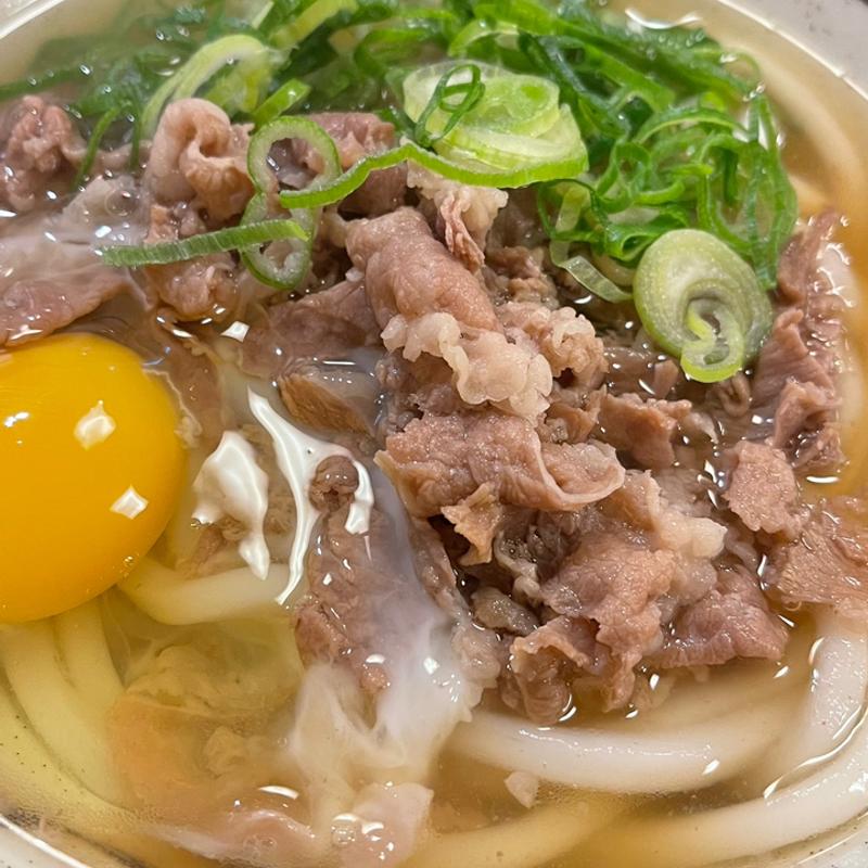 肉うどん＋生卵(千とせ べっかん )