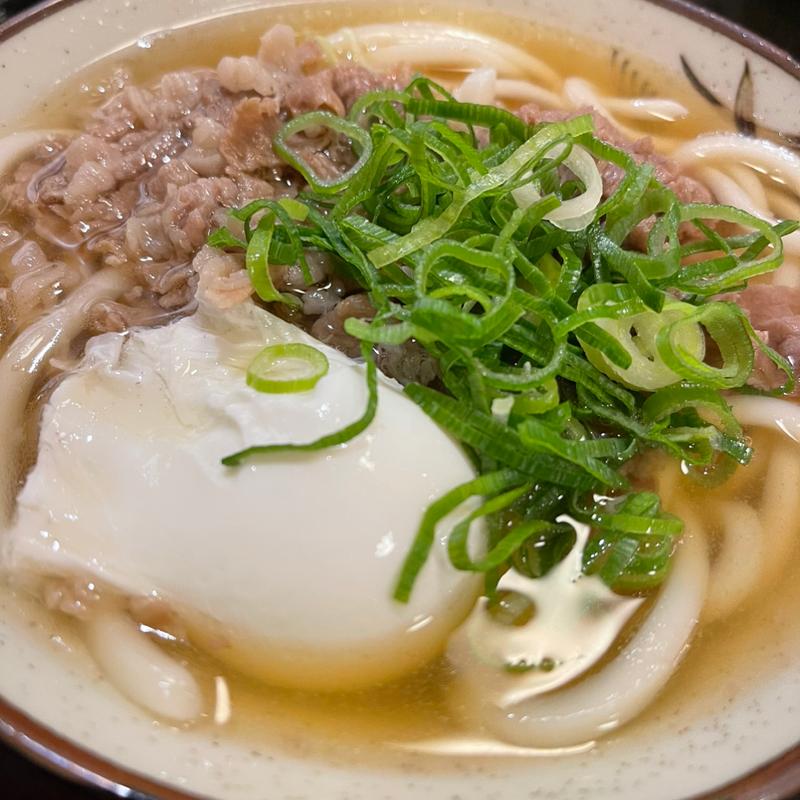肉うどん＋半熟卵(千とせ べっかん )