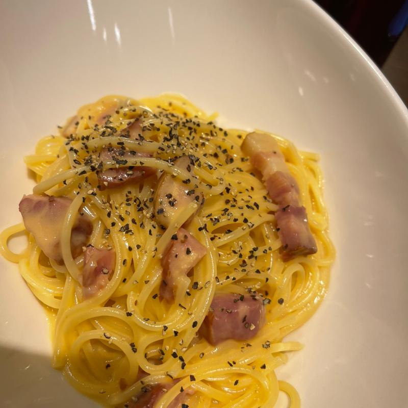 霧島黒豚ベーコンのオリジナルカルボナーラ(花のれん タリーズコーヒー なんばグランド花月店)