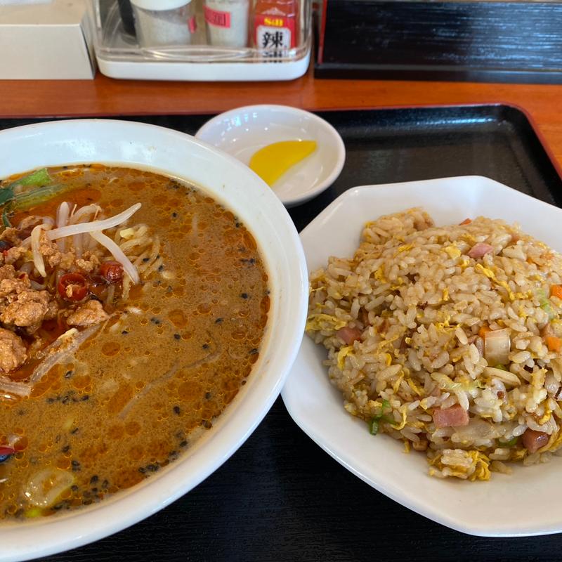 黒ゴマ担々麺と炒飯のラーメンセット(福源　久山店)