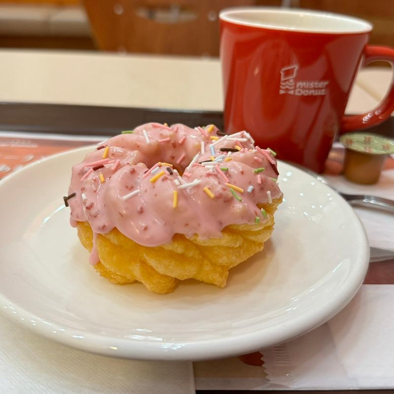 カラフルストロベリーフレンチ(ミスタードーナツ リーフウォーク稲沢ショップ)