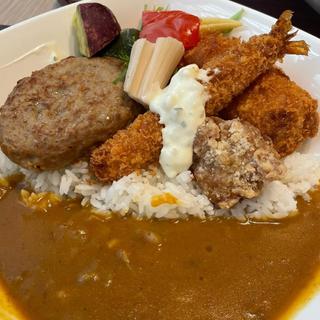 スペシャルカレー(カレーショップ C＆C 新宿本店 )