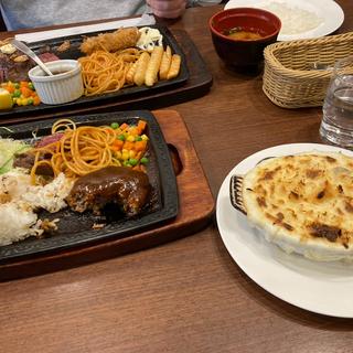 グラタン　焼き飯バーグ(レストラン カタヤマ 東向島本店)