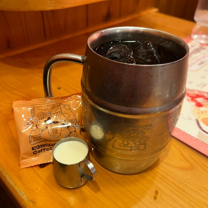 アイスコーヒーたっぷりサイズ(珈琲所 コメダ珈琲店 上尾上店)