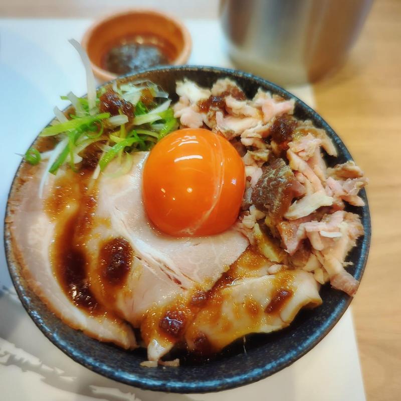 真鯛と金目鯛の塩そば 豚飯(中華蕎麦 采ノ芽)