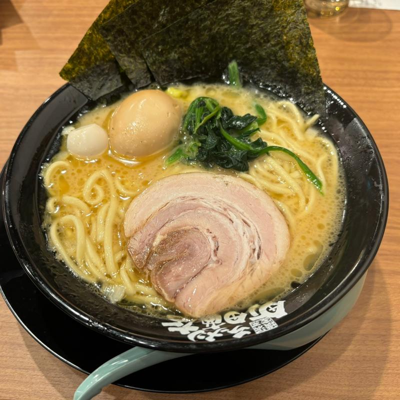 ラーメン(家系ラーメン 町田家 新百合ヶ丘店)