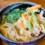 かけうどん野菜天載せ(めん市場 )