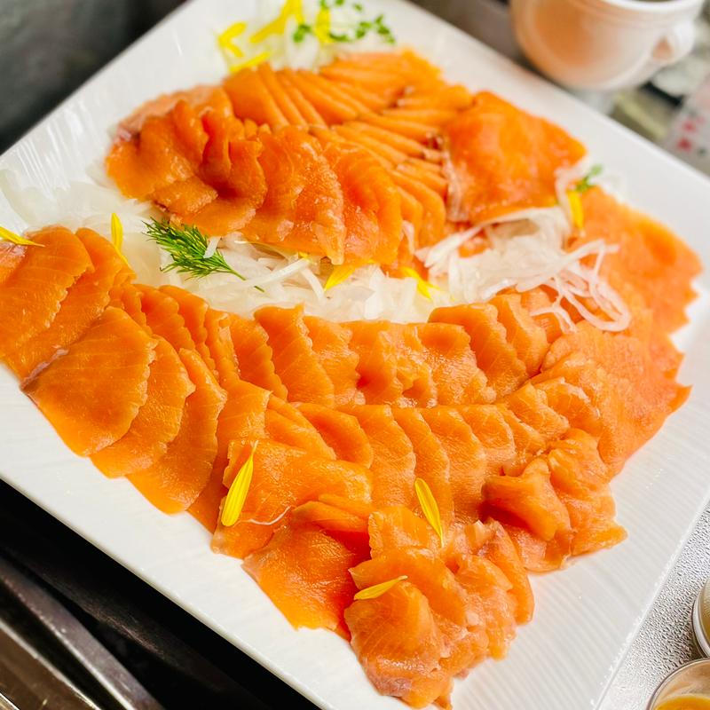 ディナーブュッフェ　スモークサーモン(Akala （アーカラ）)