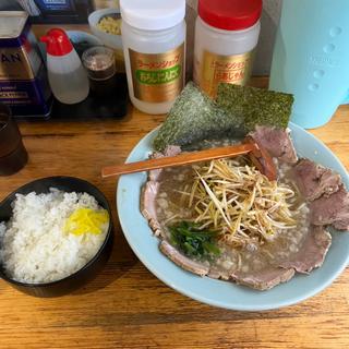 ネギチャーシュー麺、ライス(ラーメンショップ椿 上彦川戸店)