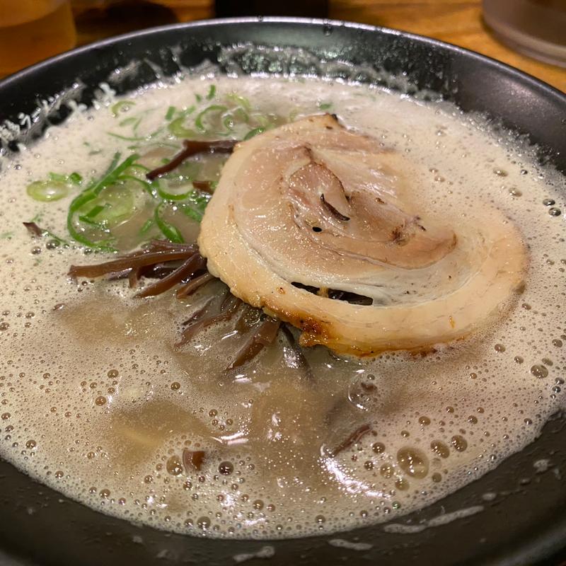 ラーメン(博多ラーメン 二代目けんのすけ 天神本店)