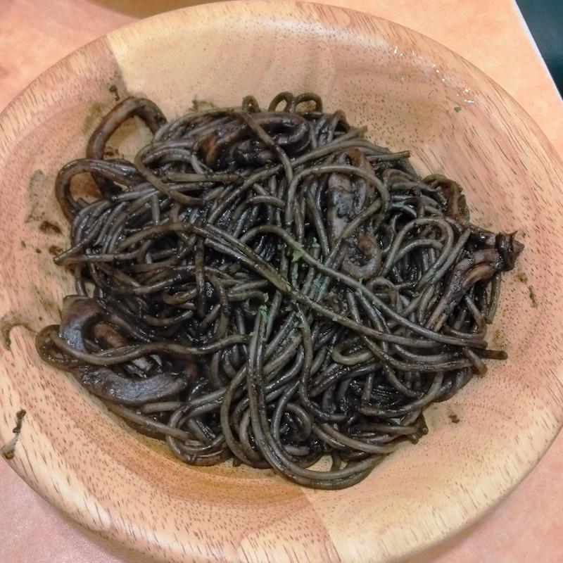 イカの墨入りスパゲッティ(サイゼリヤ 新川崎スクエア店)