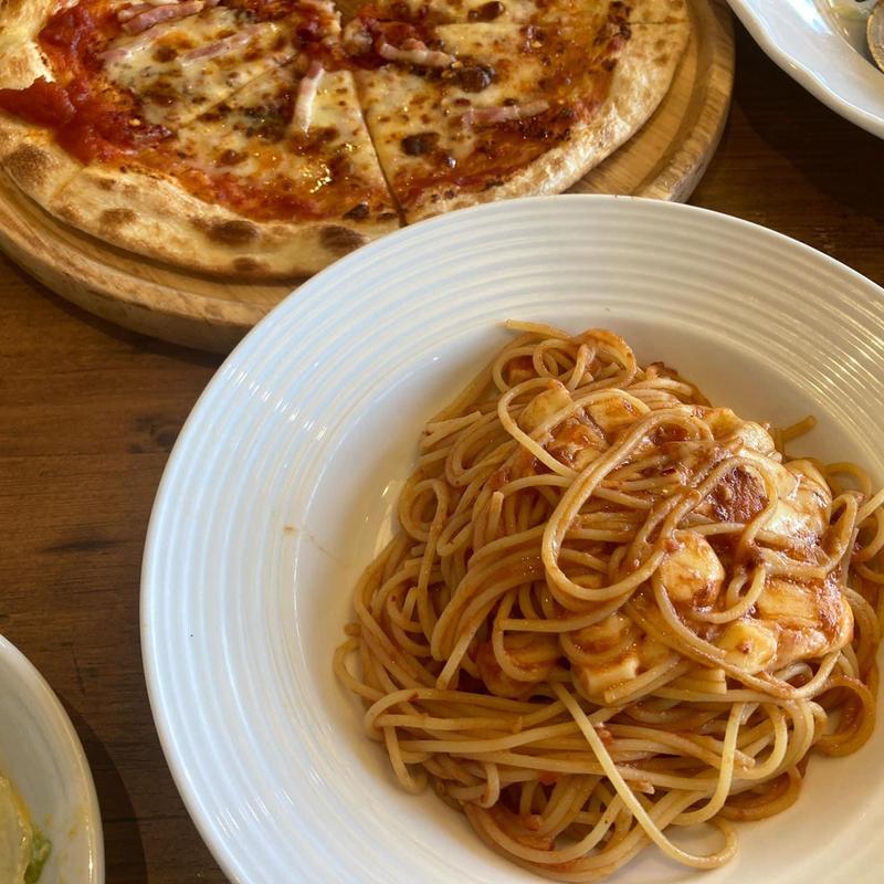 ダブルモッツァレラのトマトソース明太子クリーム(オリーブの丘 川崎神木本町店)