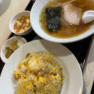 チャーハン半ラーメン(中華飯店 菜家)