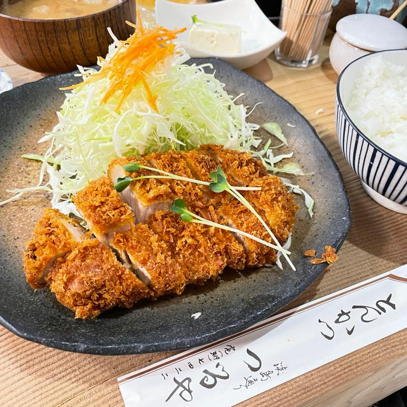 ロースかつ定食(とんかつ つるや)