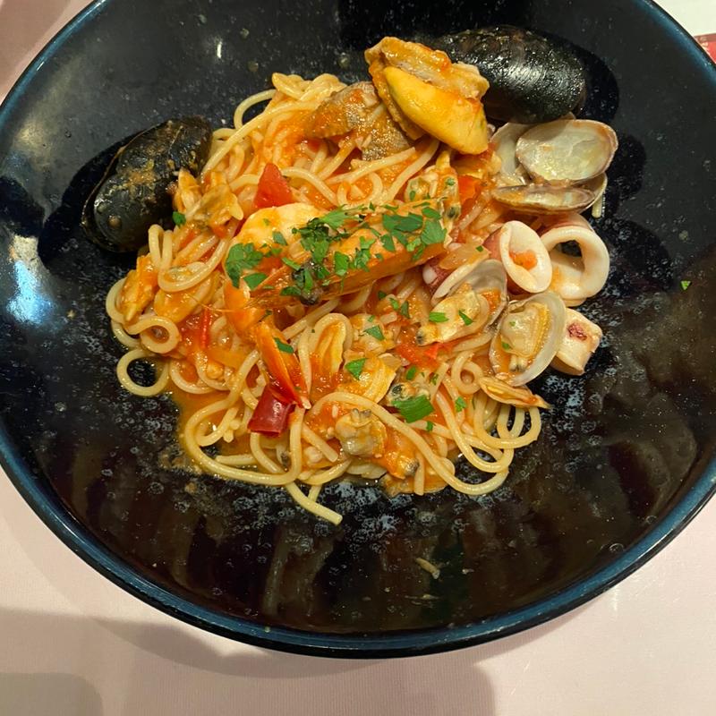 ペスカトーレ(壁の穴 梅田HEPナビオ店)