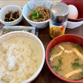 牛たまかけ朝食(ごはんミニ)(すき家　 中川十番町店 )