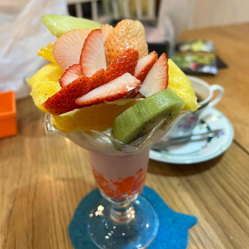 ミニパフェ(フルーツカフェ うるる&きらら)