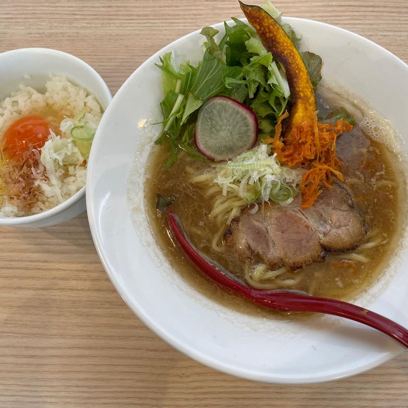 【限定】豚骨醤油らーめん(旬菜らーめんえむず)