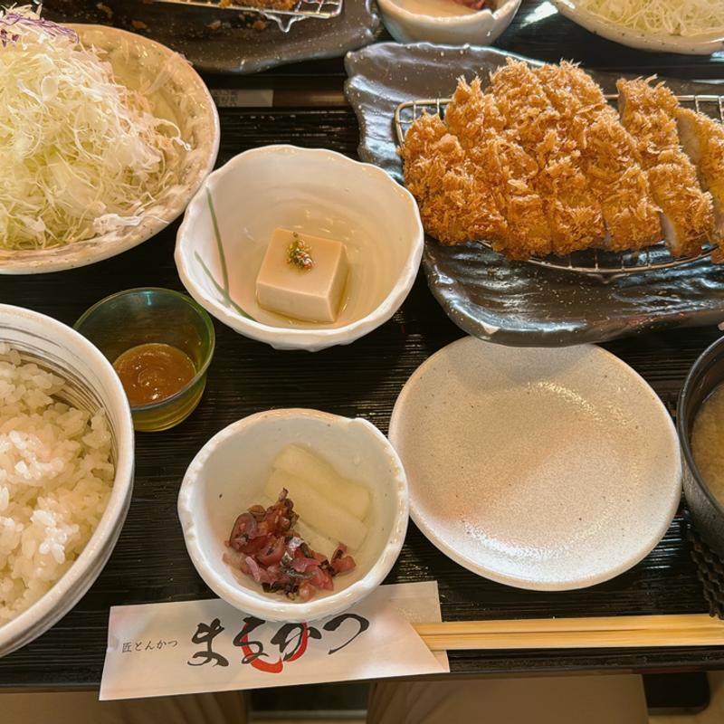 ロースかつ定食(まるかつ )