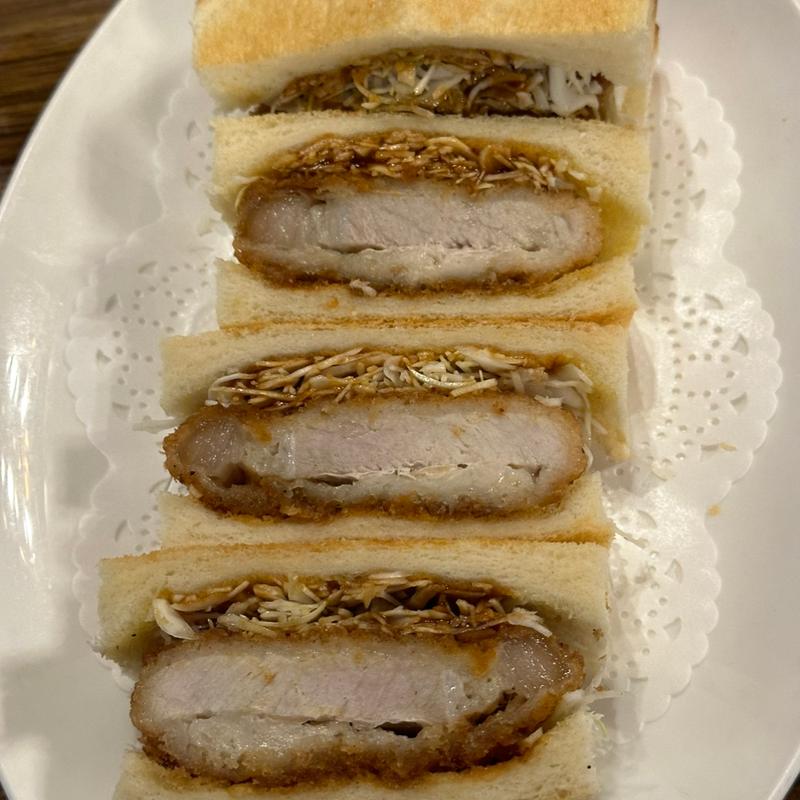 ジューシーポークカツサンド(梅田珈琲館ＹＣ)