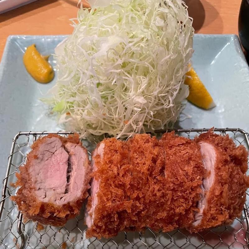 上ヒレ豚カツ定食(ポンチ軒 )