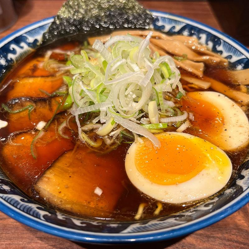 デラックス(Menya Shirakawa Bettei (麺屋しらかわ 別邸))