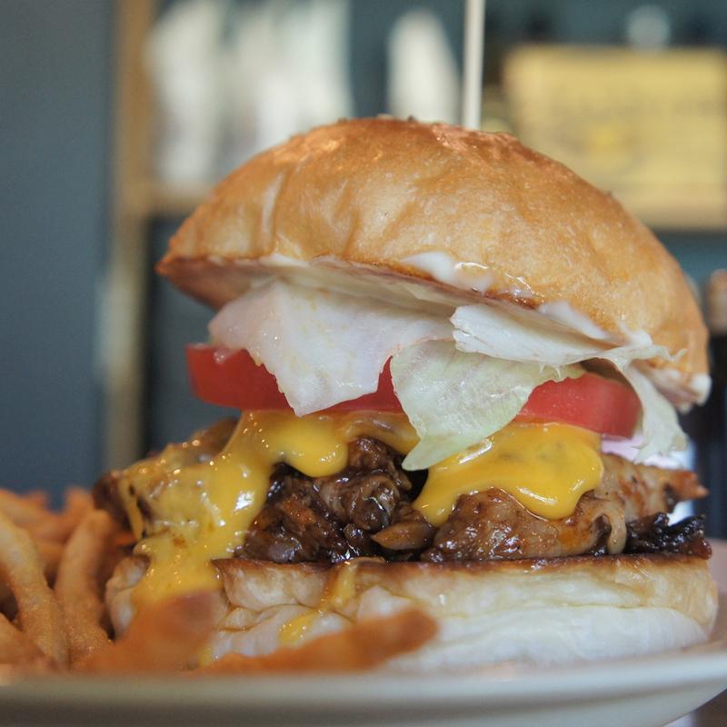 プルドポークチェダーチーズバーガー(CHANgES Burger チェンジイズバーガー)