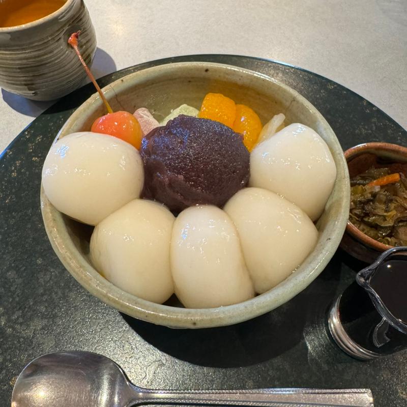 白玉あんみつ(茶房 雲母)