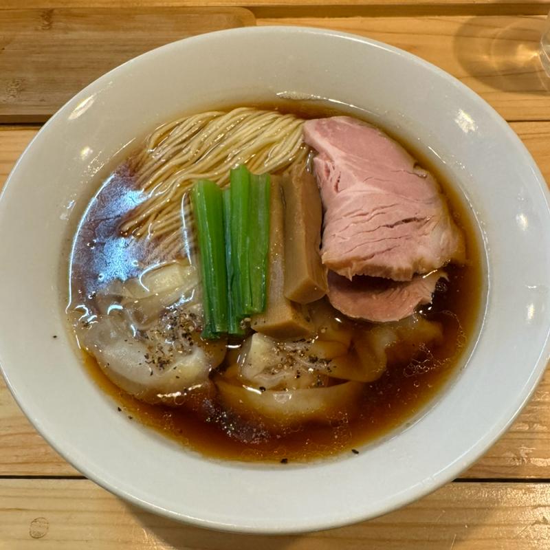 煮干醤油わんたん(世田谷中華そば 祖師谷七丁目食堂)