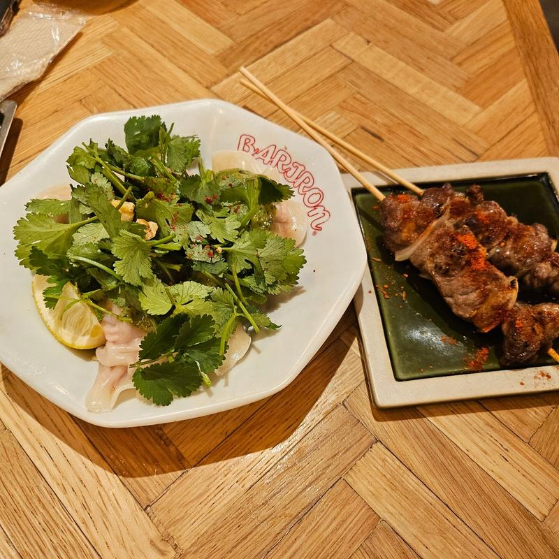 パクチー水餃子(餃子といえば芭莉龍（バリロン）)