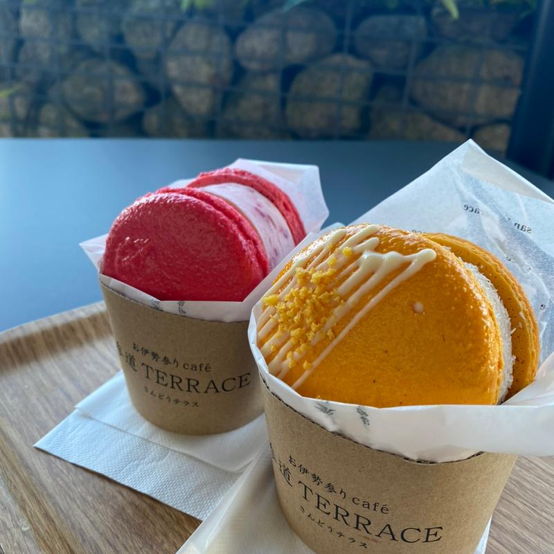 アイスマカロン(苺)(参道テラス)