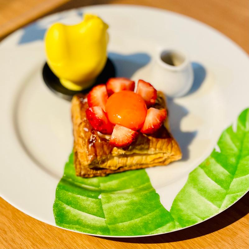 さくさくいちごパイNAMAプリン(しょうゆきゃふぇ元町)