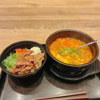 牛すじ肉スン豆腐とキムチカルビ丼(小)セット(韓丼 枚方店 )