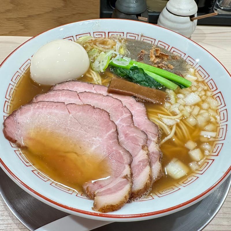 吊るし焼燻製チャーシュー麺煮干し(ラーメン専科 竹末食堂)