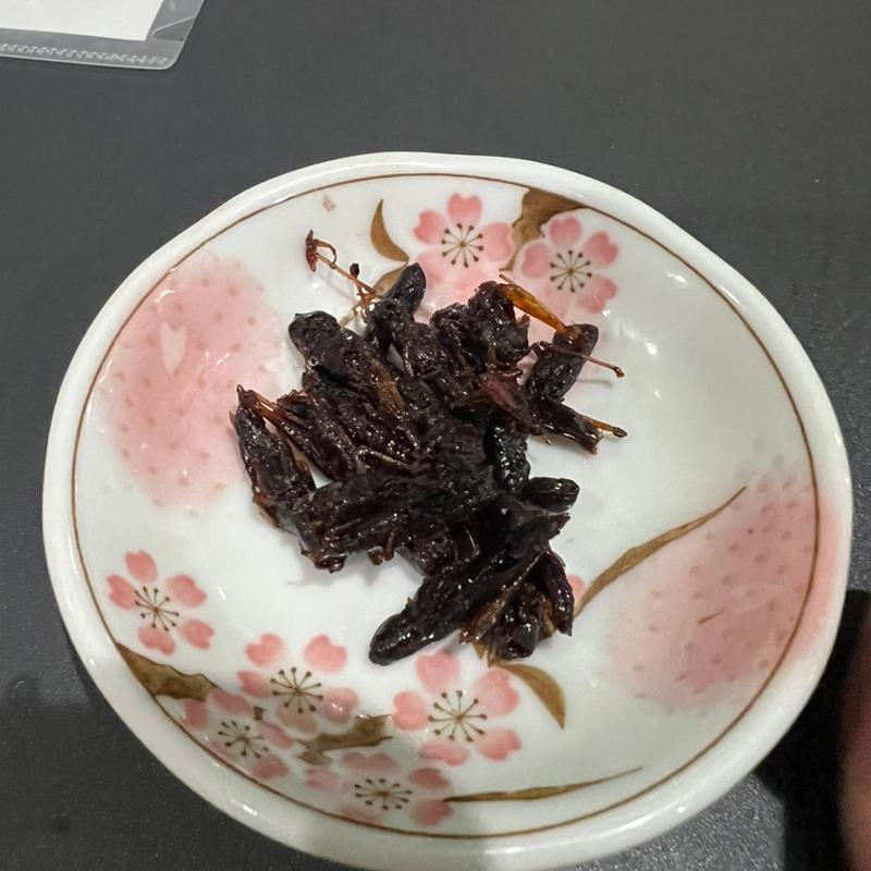 サービスのイナゴの佃煮(すぎちゃん)