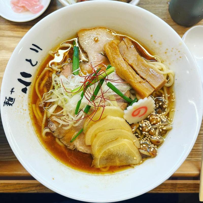 なめこ生姜そば(麺や 小とり 東梅田)