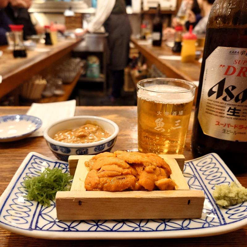 雲丹と塩辛コップ酒(魚三酒場 富岡店)