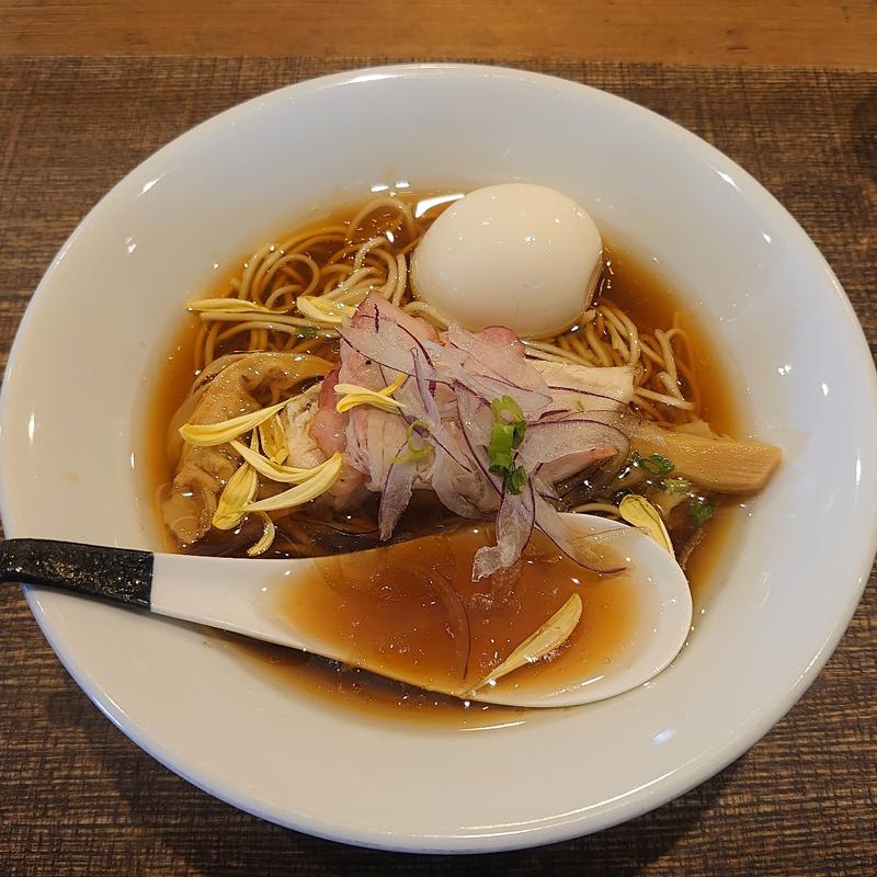 鶏と水(味玉付き)醤油(蜂と蝶)