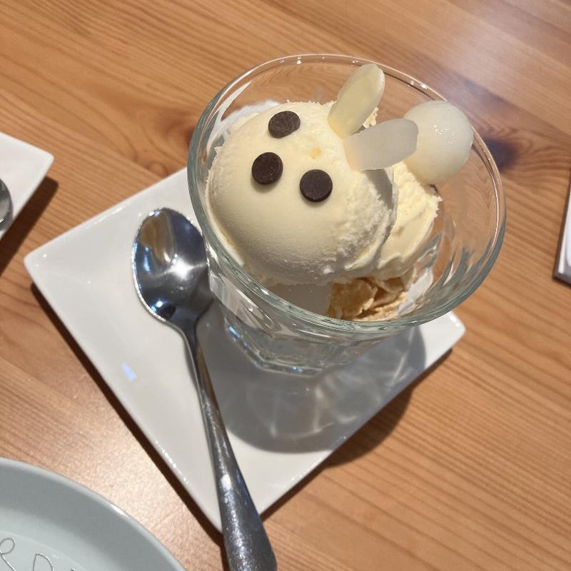 うさぎアイス(さつきカフェ)