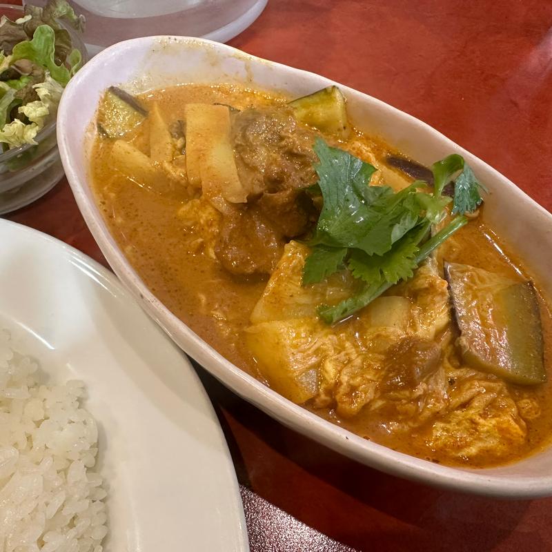 ゴロゴロ具だくさんチキンカリー(YAMIYAMI)